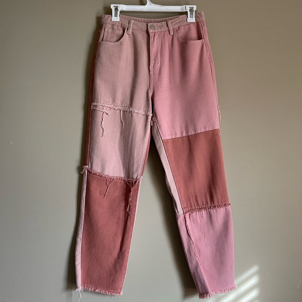 Pink patchwork jeans. Size M